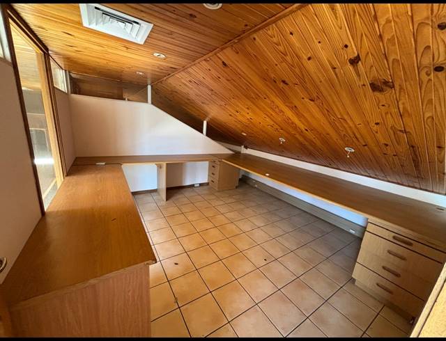 270M² OFFICE TO LET IN TYGER VALLEY